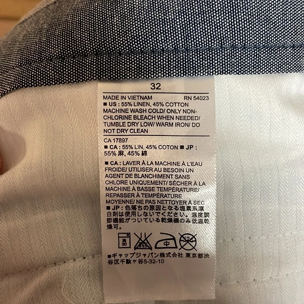 Banana Republic size 32 Gray City Straight Fit 11” Short with front&back pocket